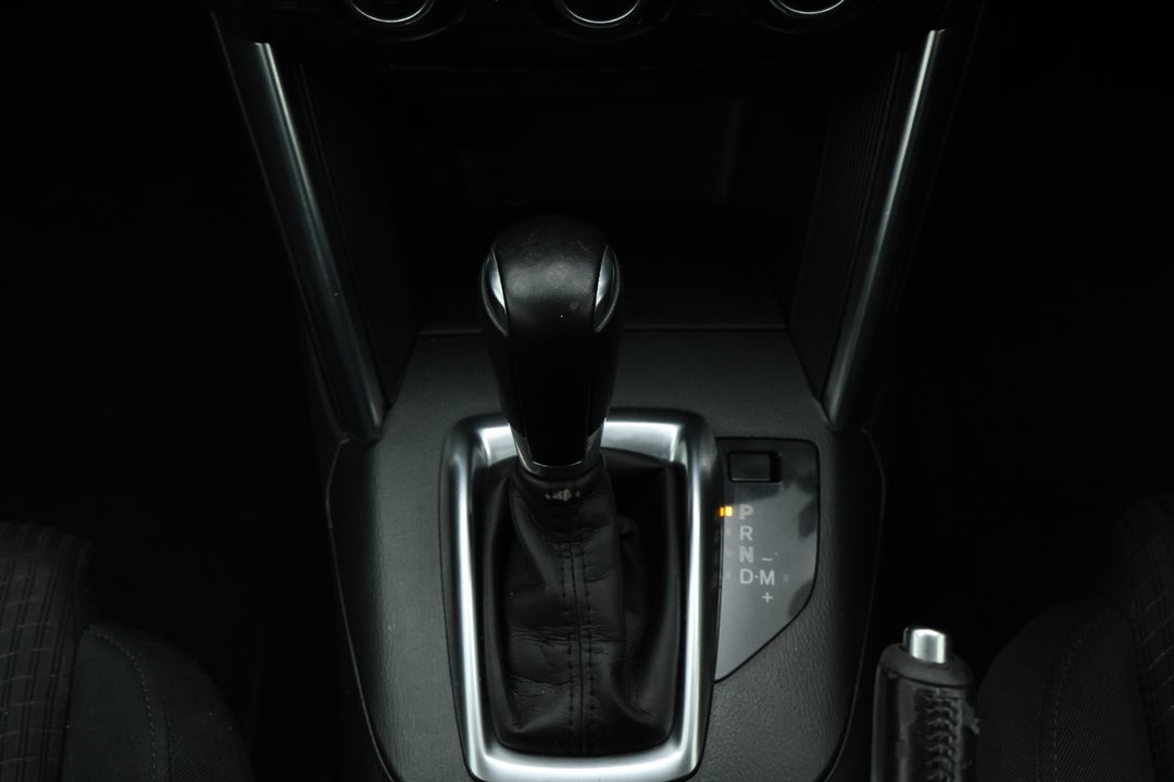 2014 Mazda CX-5 Maxx Sport (4x4), Automatic, 123668 km, Gear Lever 