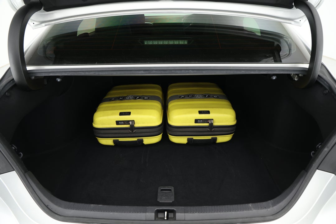 2018 Toyota Camry Ascent, Automatic, 123349 km, Boot Inside View with Luggage