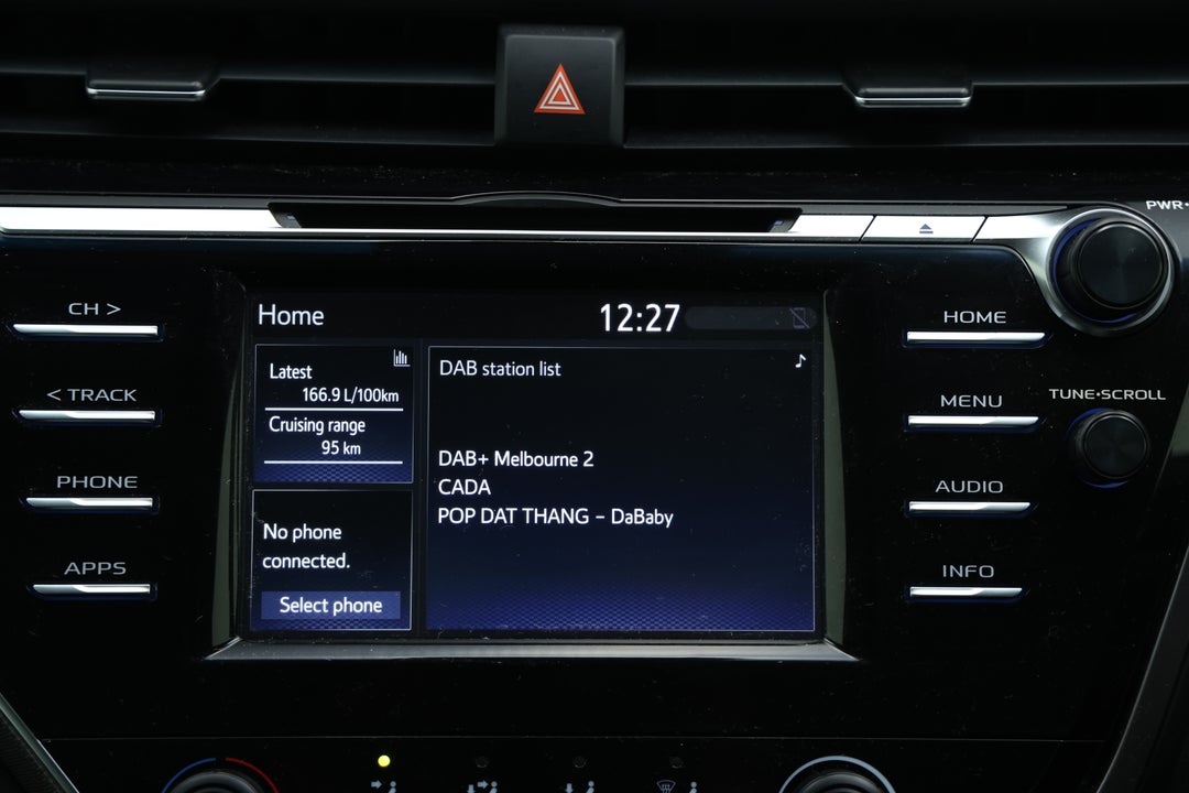 2018 Toyota Camry Ascent, Automatic, 123349 km, Infotainment System