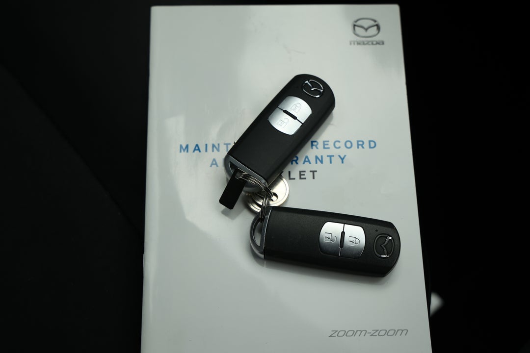 2017 Mazda CX-5 Touring (4x4), Automatic, 162663 km, Key Close-up