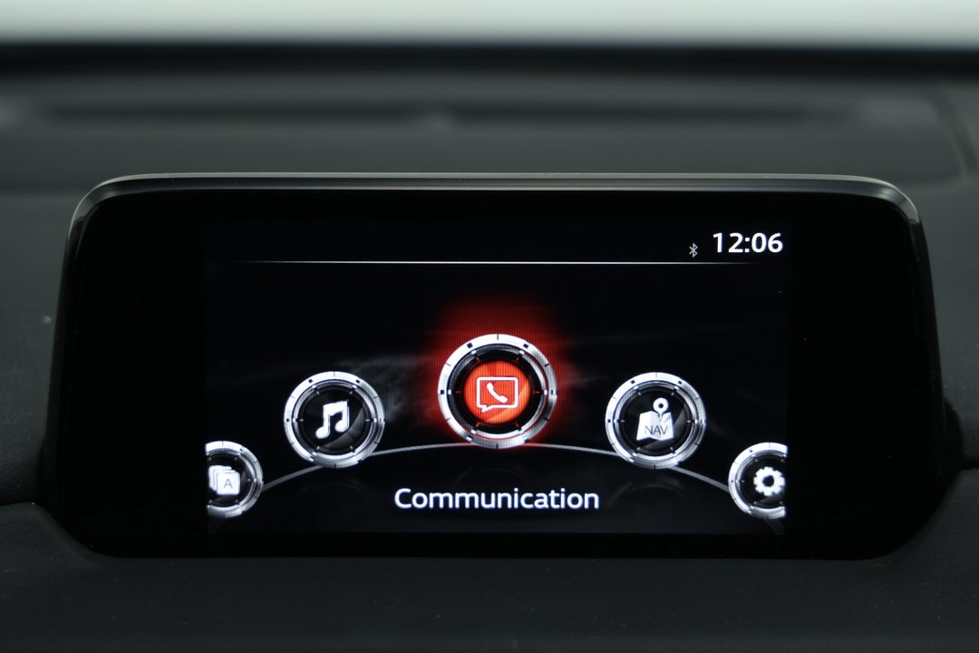 2017 Mazda CX-5 Touring (4x4), Automatic, 162663 km, Infotainment System