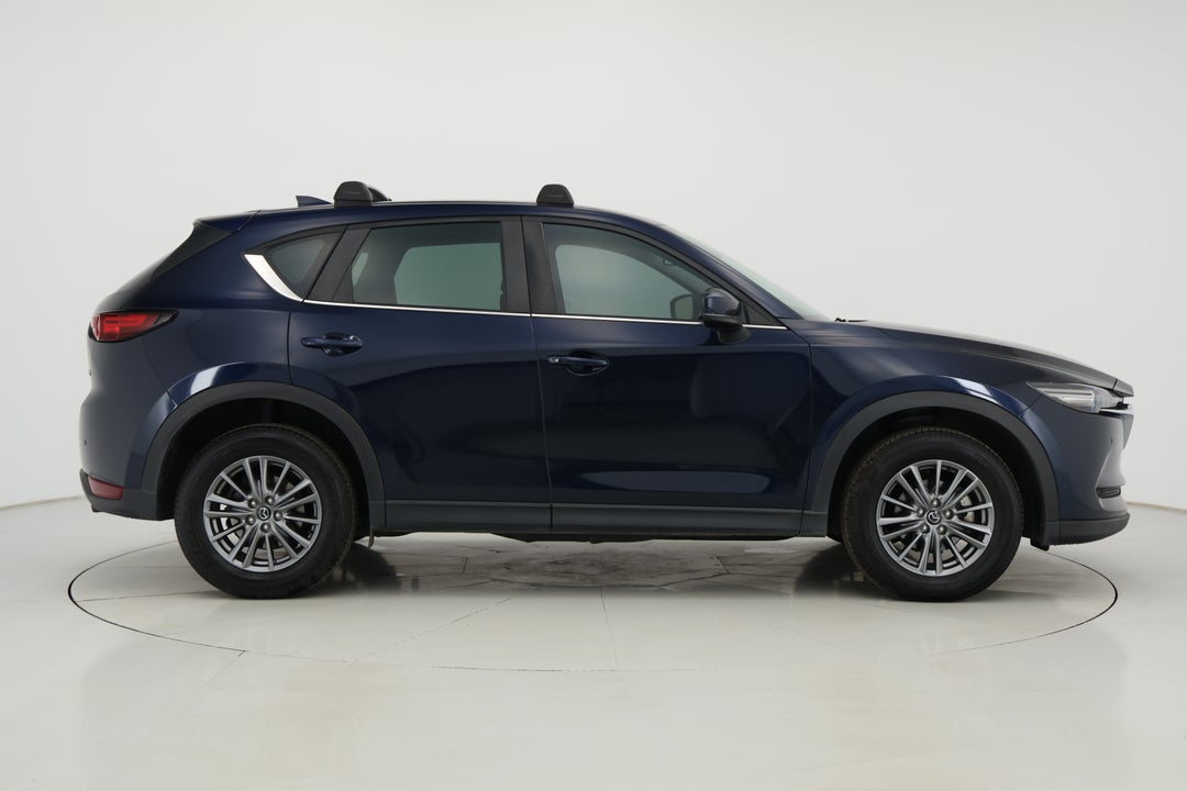 2017 Mazda CX-5 Touring (4x4), Automatic, 162663 km, Right Side View