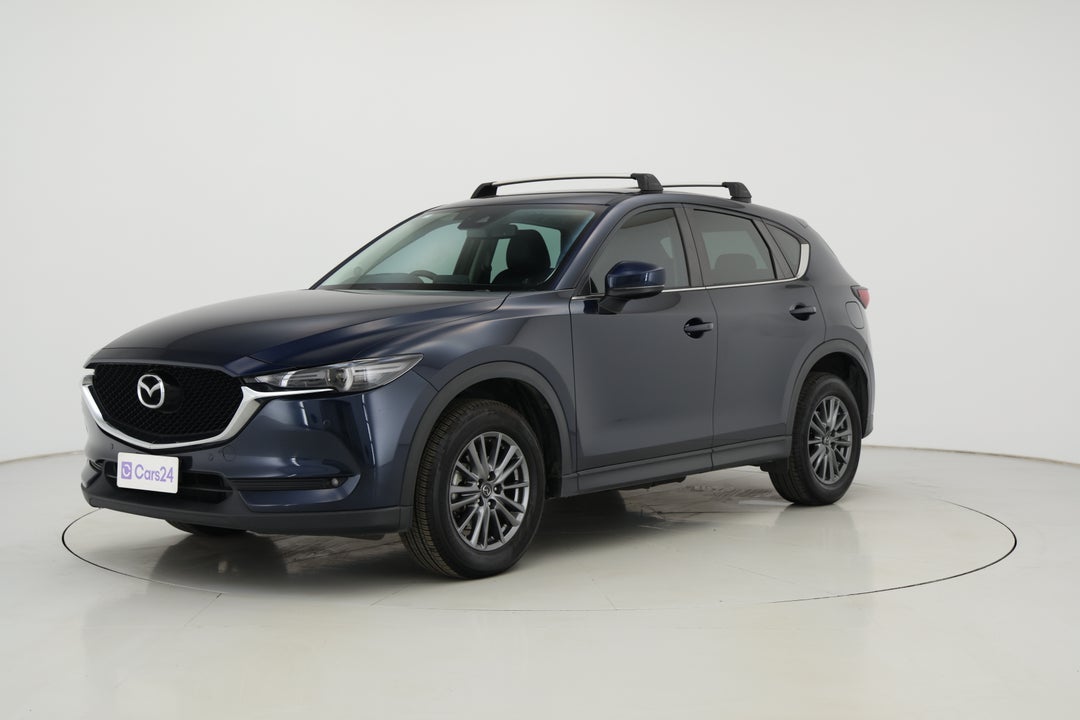 2017 Mazda CX-5 Touring (4x4), Automatic, 162663 km, Left Front Diagonal (45- Degree) View