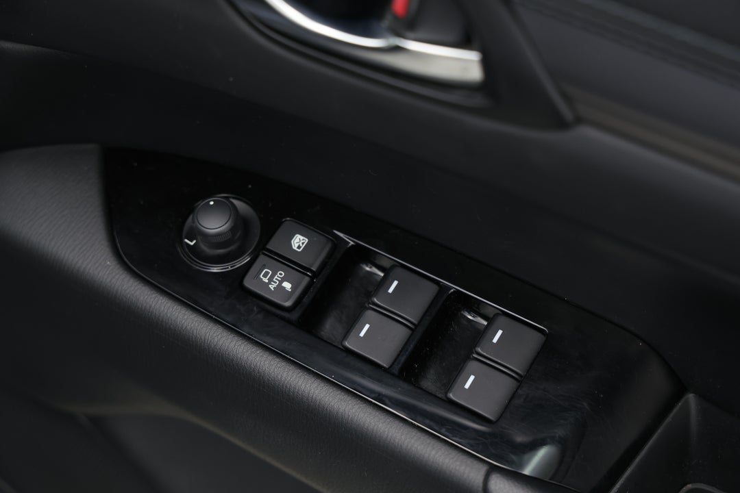 2017 Mazda CX-5 Touring (4x4), Automatic, 162663 km, Drivers Side Door Panel Controls