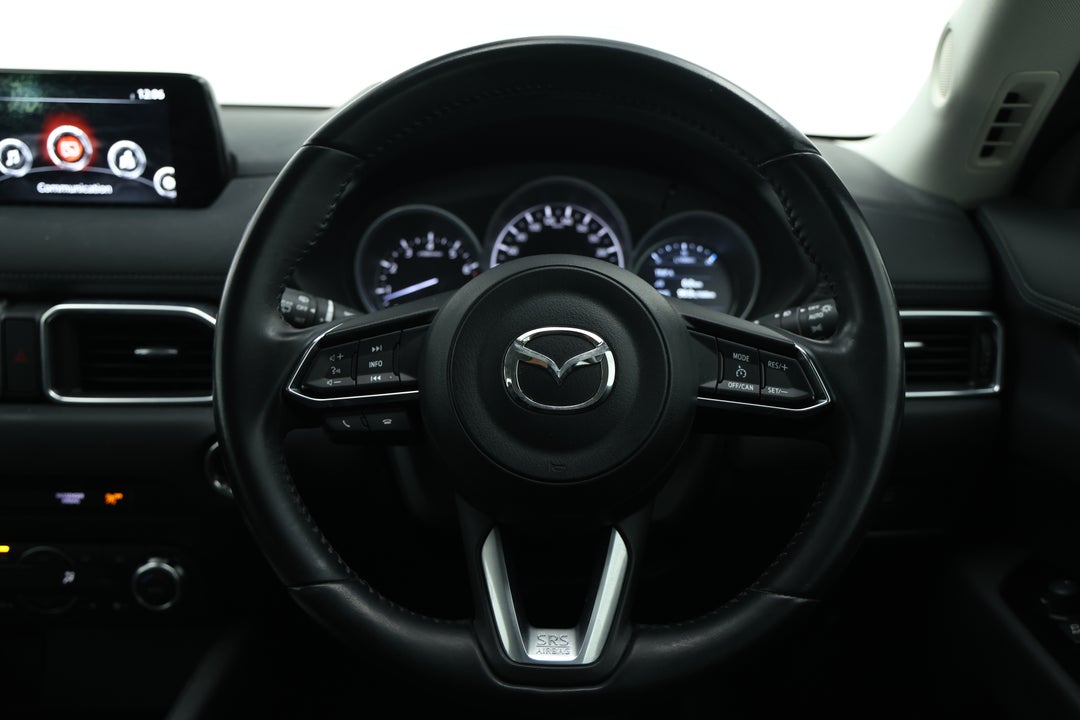 2017 Mazda CX-5 Touring (4x4), Automatic, 162663 km, Steering Wheel Close-up