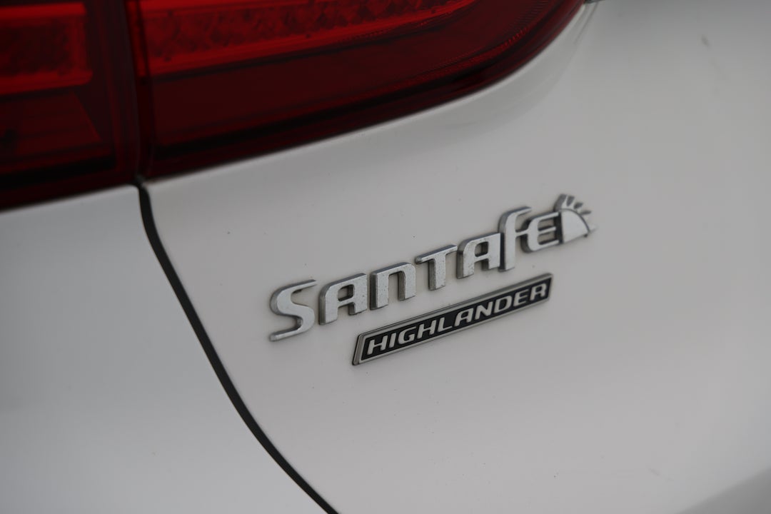 2019 Hyundai Santa Fe Highlander Crdi (AWD), Automatic, 90713 km, Badge (Boot Left Side)