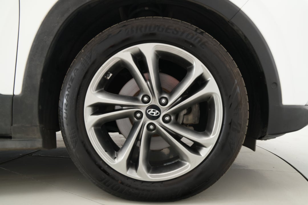 2019 Hyundai Santa Fe Highlander Crdi (AWD), Automatic, 90713 km, Right Front Wheel