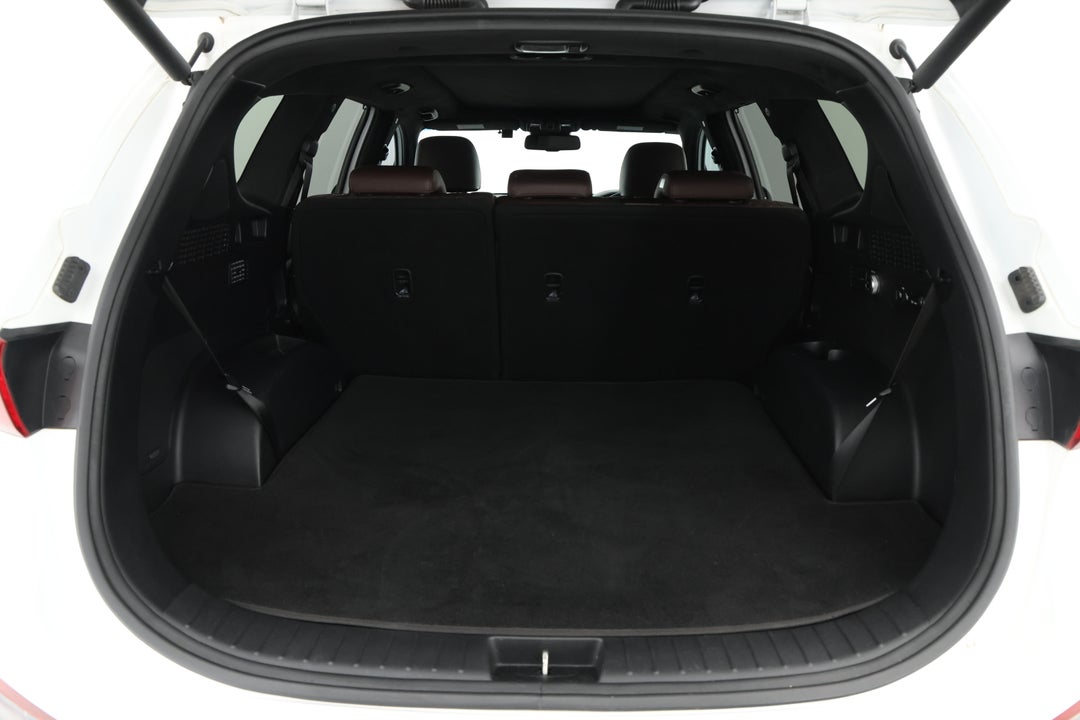 2019 Hyundai Santa Fe Highlander Crdi (AWD), Automatic, 90713 km, Boot Inside View