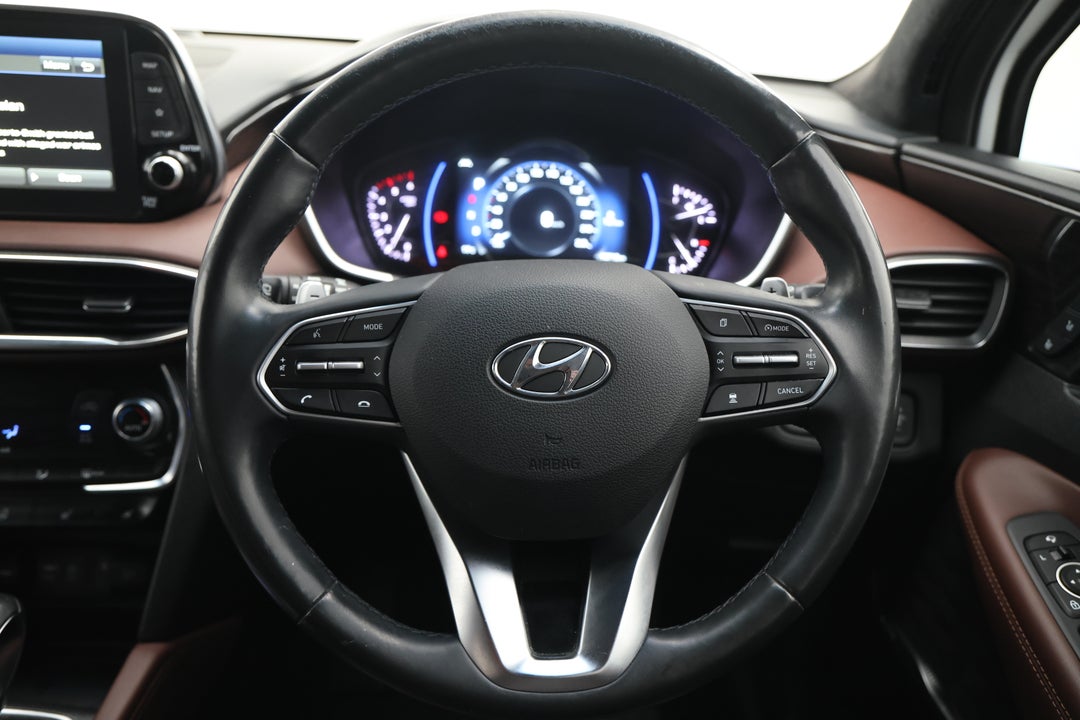 2019 Hyundai Santa Fe Highlander Crdi (AWD), Automatic, 90713 km, Steering Wheel Close-up