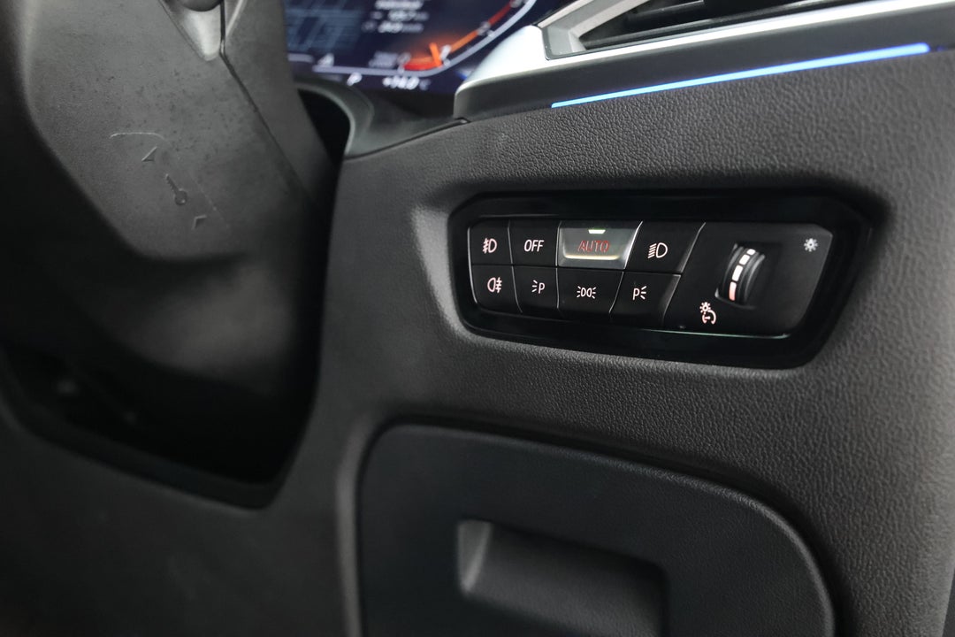 2021 BMW 3 30i M Sport, Automatic, 72625 km, Utility Switches/Buttons