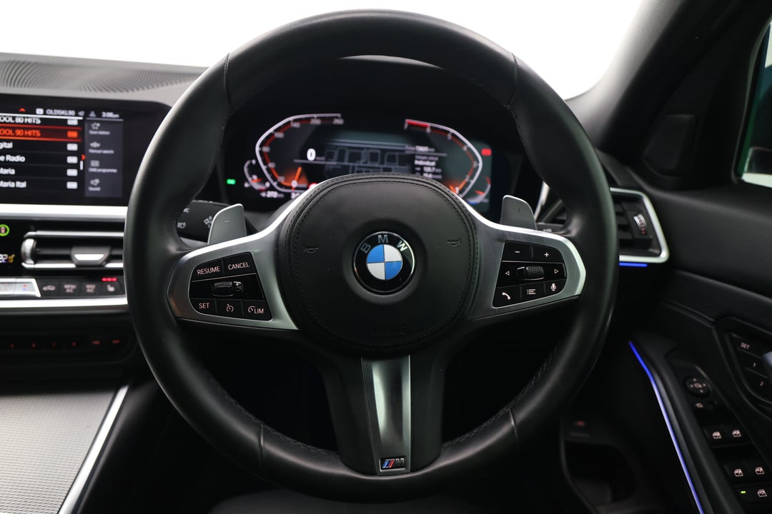 2021 BMW 3 30i M Sport, Automatic, 72625 km, Steering Wheel Close-up