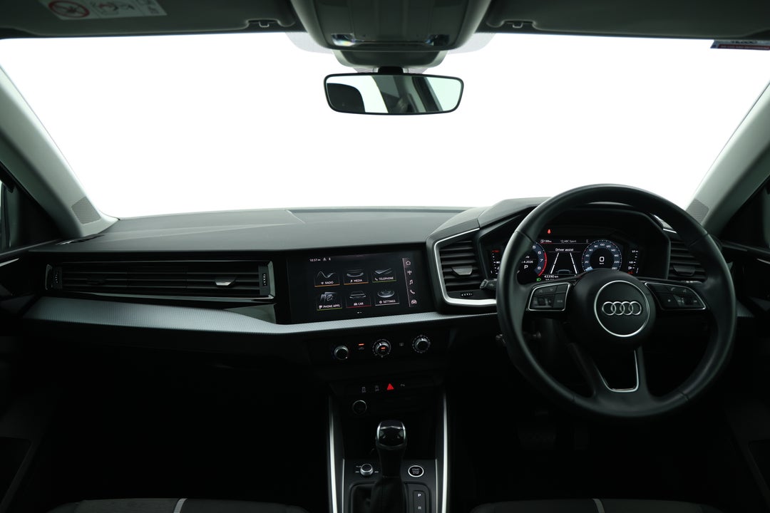 2021 Audi A1 30 Tfsi, Automatic, 43390 km, Dashboard View