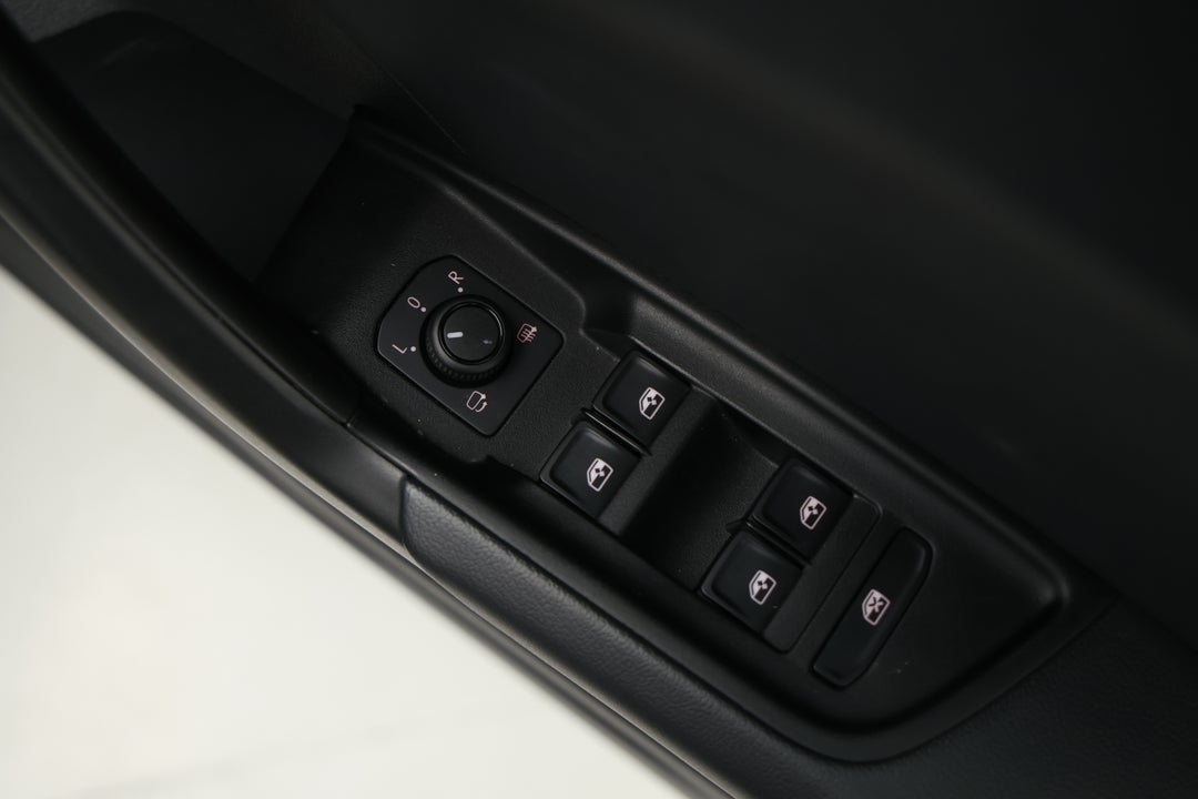 2021 Audi A1 30 Tfsi, Automatic, 43390 km, Drivers Side Door Panel Controls