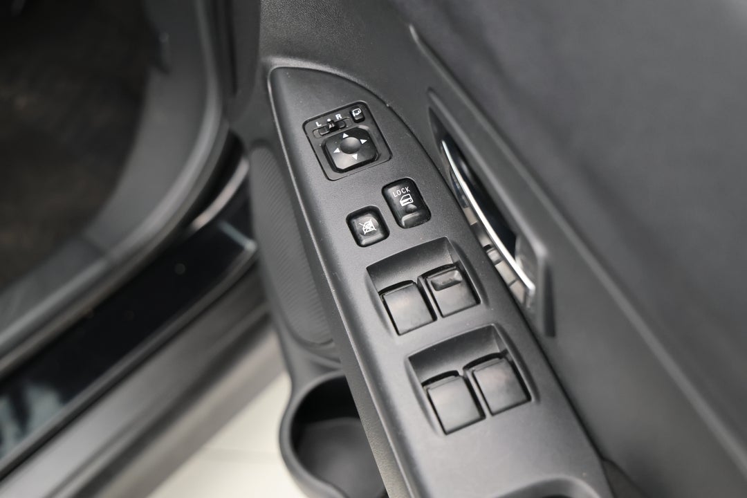 2017 Mitsubishi ASX Ls (2WD), Automatic, 161994 km, Drivers Side Door Panel Controls
