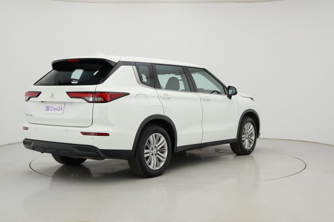 2024 Mitsubishi Outlander Es 5 Seat (2WD), Automatic, 53398 km, Right Back Diagonal (45- Degree) View