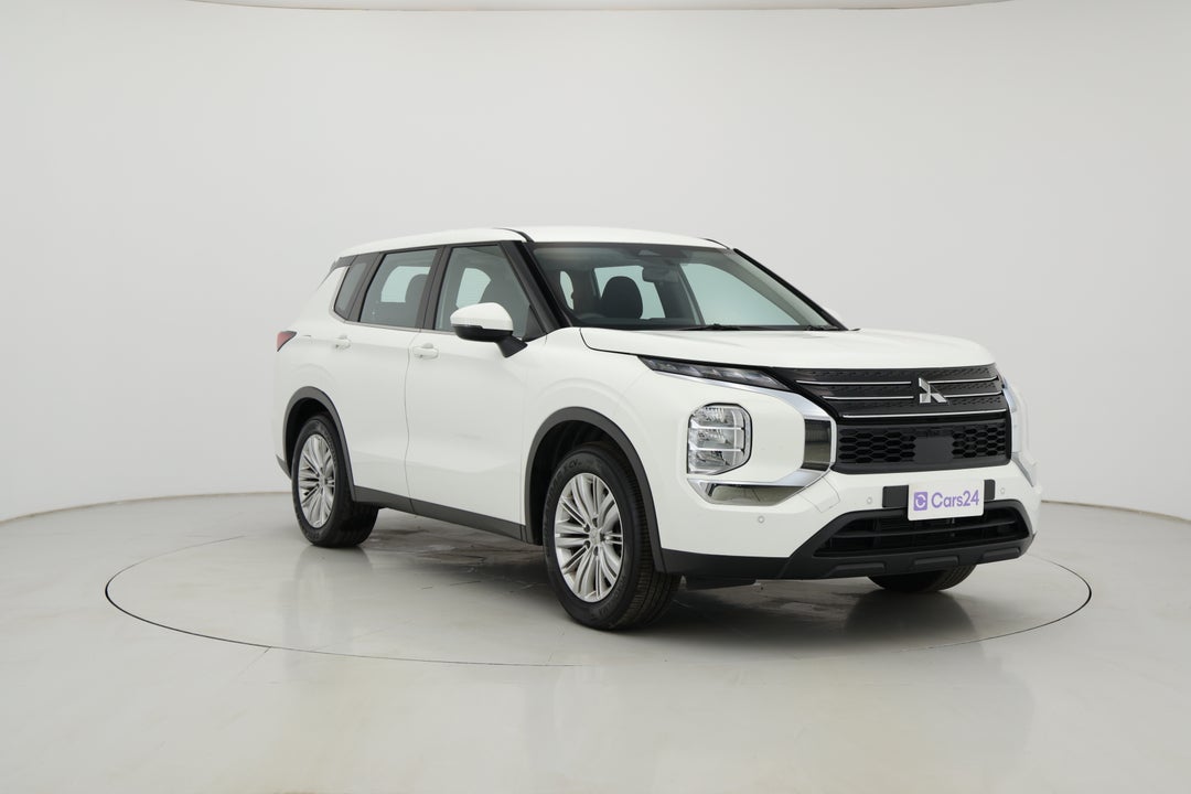 2024 Mitsubishi Outlander Es 5 Seat (2WD), Automatic, 53398 km, Right Front Diagonal (45- Degree) View