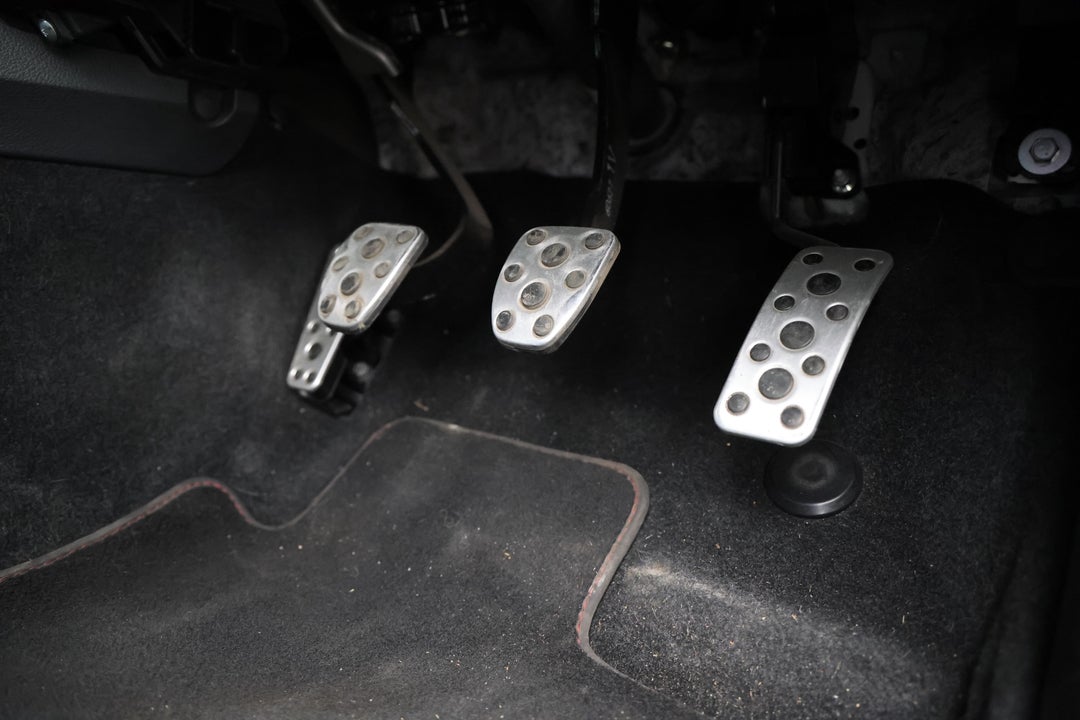 2016 Subaru WRX Premium (AWD), Manual, 109687 km, Pedals and Footmat