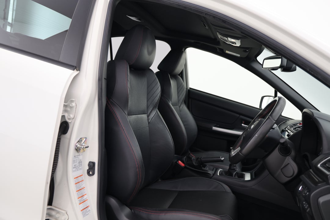 2016 Subaru WRX Premium (AWD), Manual, 109687 km, Right Side Front Door Cabin View
