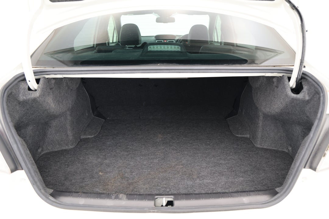 2016 Subaru WRX Premium (AWD), Manual, 109687 km, Boot Inside View