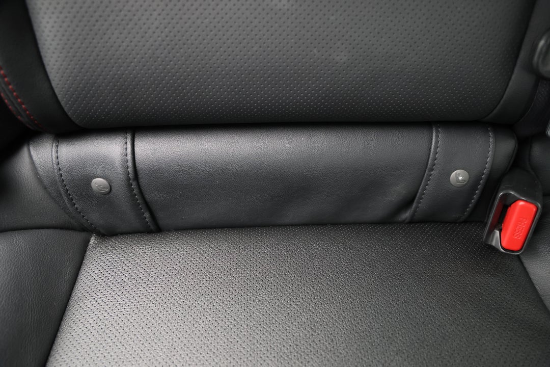 2016 Subaru WRX Premium (AWD), Manual, 109687 km, Child Seat Anchor Points