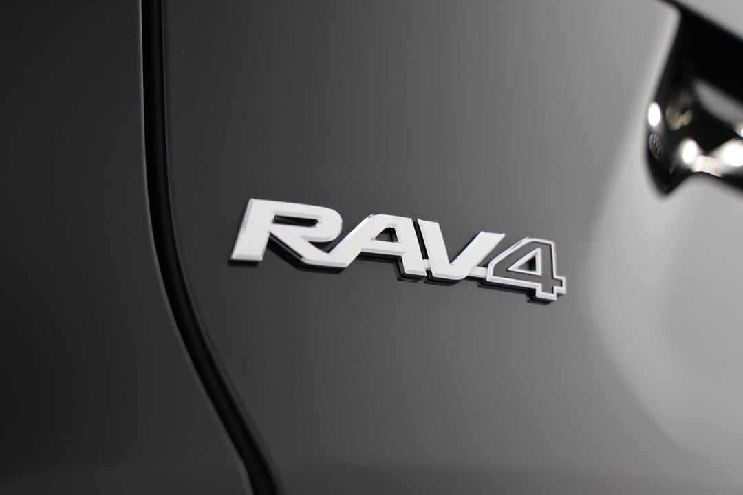 2025 Toyota RAV4 Cruiser (2WD) Hybrid, Automatic, 4948 km, Badge (Boot Left Side)