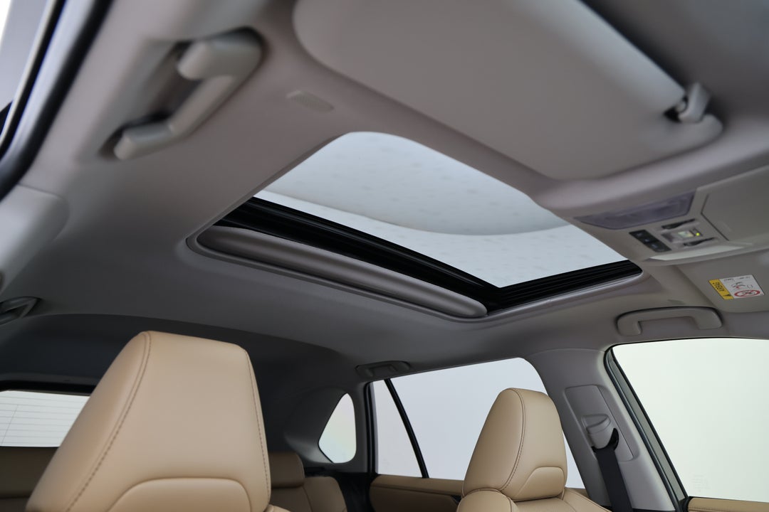 2025 Toyota RAV4 Cruiser (2WD) Hybrid, Automatic, 4948 km, Interior Sunroof/Moonroof