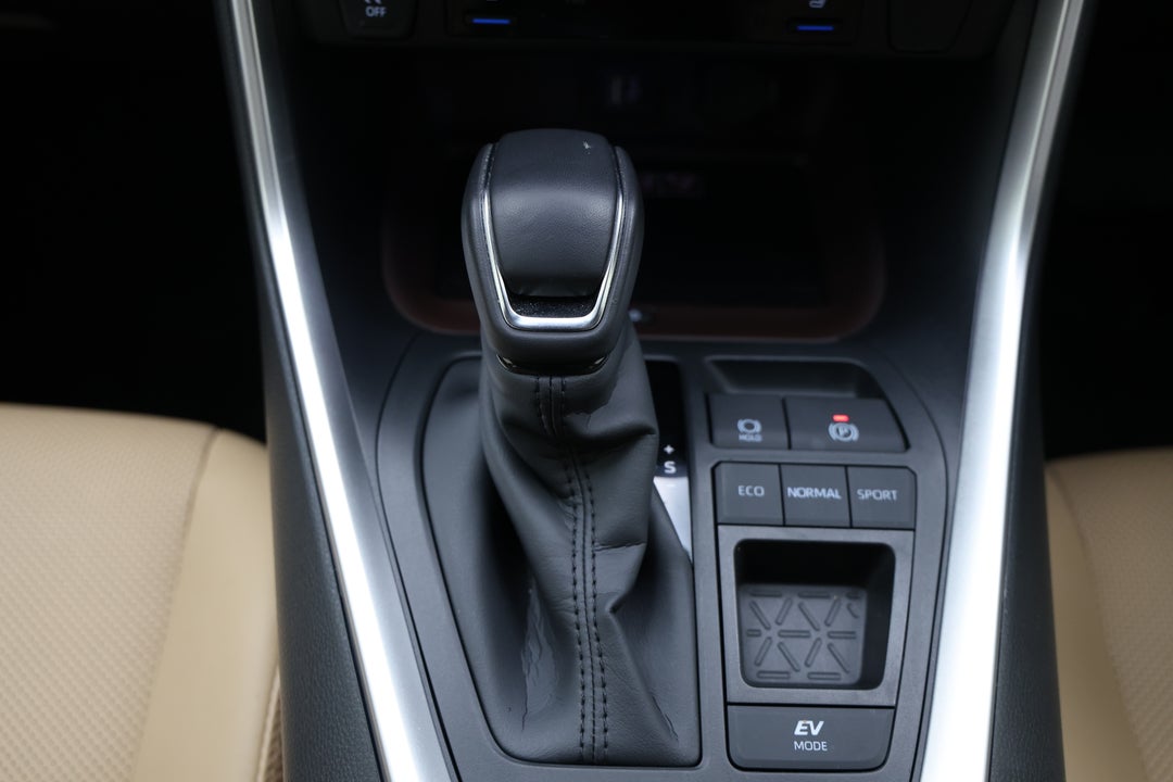 2025 Toyota RAV4 Cruiser (2WD) Hybrid, Automatic, 4948 km, Gear Lever 