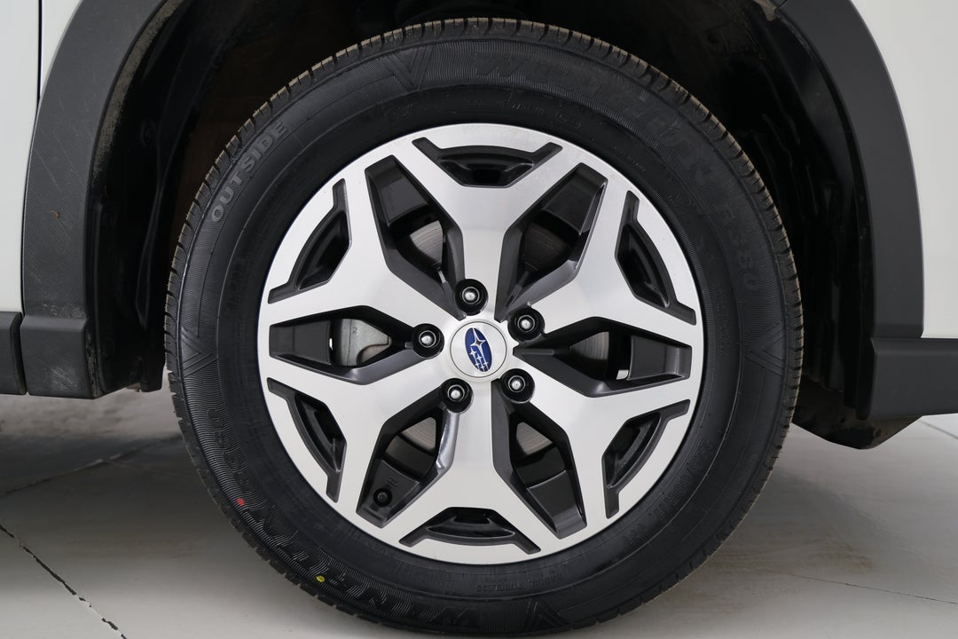 2023 Subaru Forester 2.5i (AWD), Automatic, 30131 km, Right Front Wheel