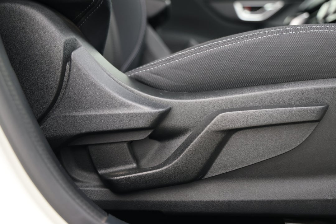 2023 Subaru Forester 2.5i (AWD), Automatic, 30131 km, Drivers Side Adjustment Panel