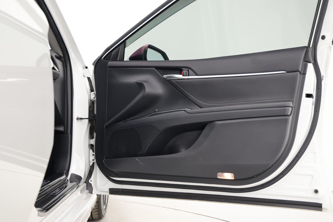 2018 Toyota Camry Sx V6, Automatic, 114851 km, Speaker View