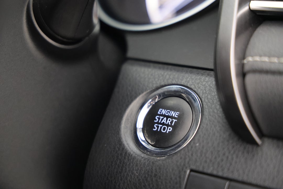 2018 Toyota Camry Sx V6, Automatic, 114851 km, Keyless / Button Start