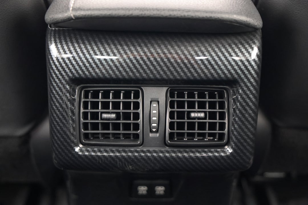 2018 Toyota Camry Sx V6, Automatic, 114851 km, Rear A/C Vent