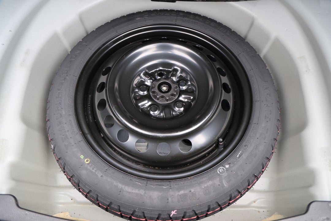 2018 Toyota Camry Sx V6, Automatic, 114851 km, Spare Wheel