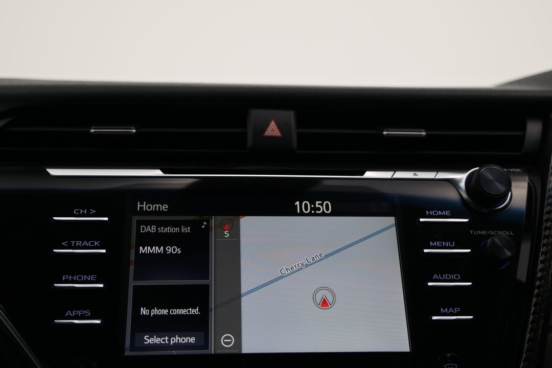 2018 Toyota Camry Sx V6, Automatic, 114851 km, Infotainment System