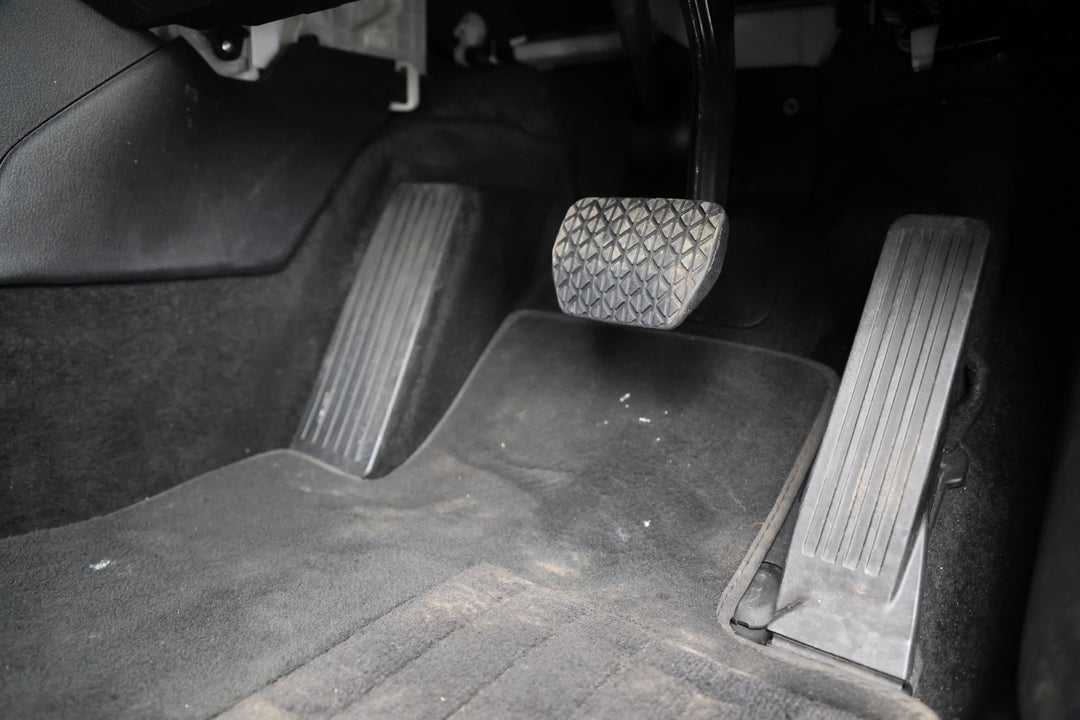 2021 Mazda 3 G20 Pure, Automatic, 51215 km, Pedals and Footmat