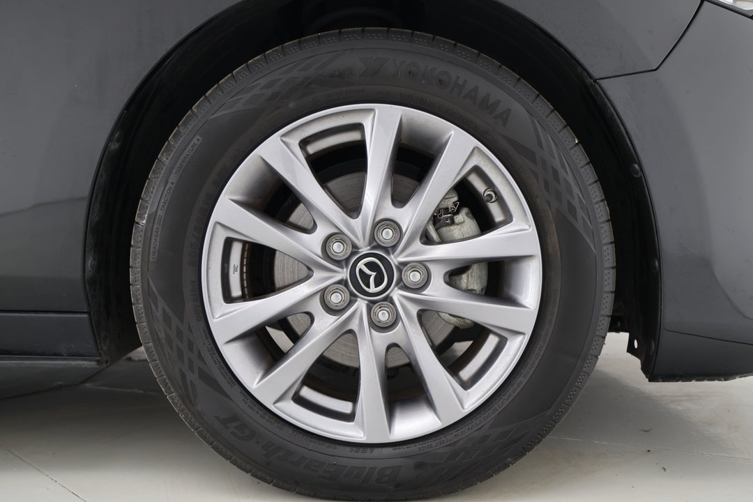 2021 Mazda 3 G20 Pure, Automatic, 51215 km, Right Front Wheel