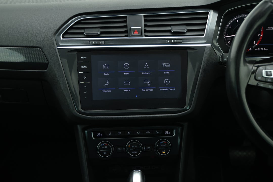 2018 Volkswagen Tiguan 162 Tsi Highline, Automatic, 72202 km, Center Console