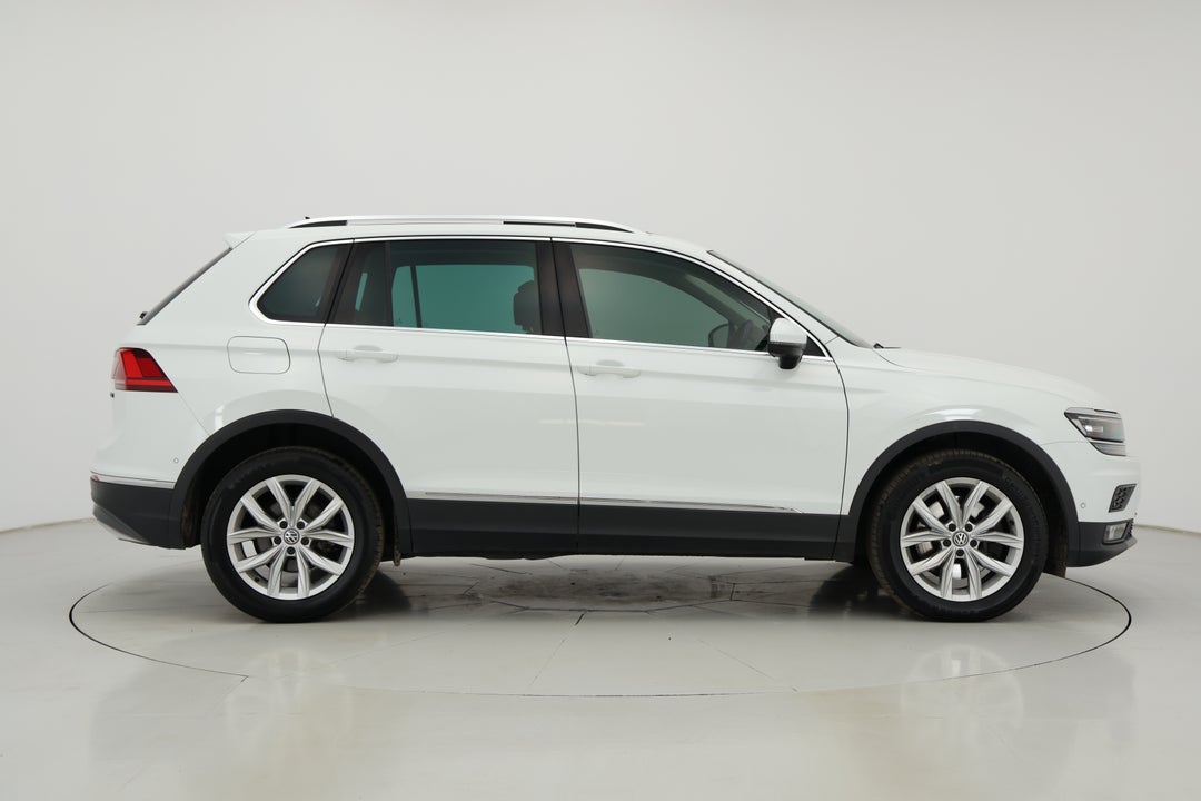 2018 Volkswagen Tiguan 162 Tsi Highline, Automatic, 72202 km, Right Side View