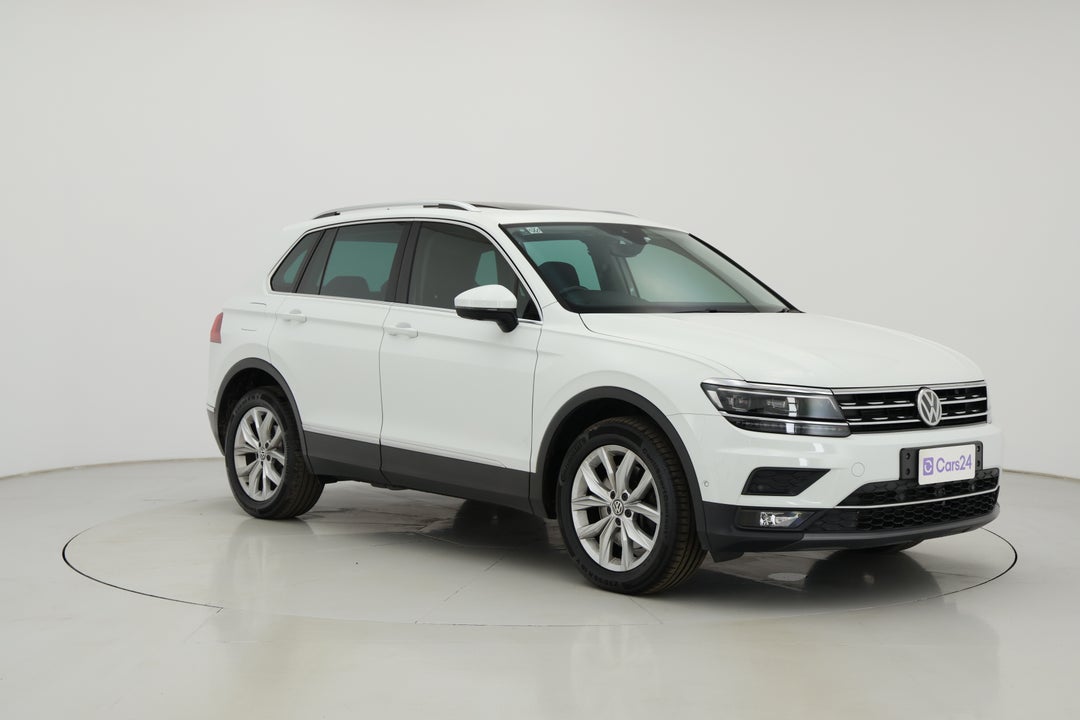 2018 Volkswagen Tiguan 162 Tsi Highline, Automatic, 72202 km, Right Front Diagonal (45- Degree) View