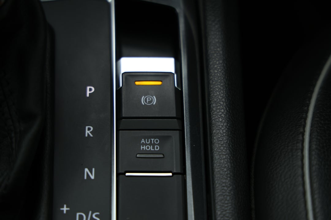 2018 Volkswagen Tiguan 162 Tsi Highline, Automatic, 72202 km, Handbrake