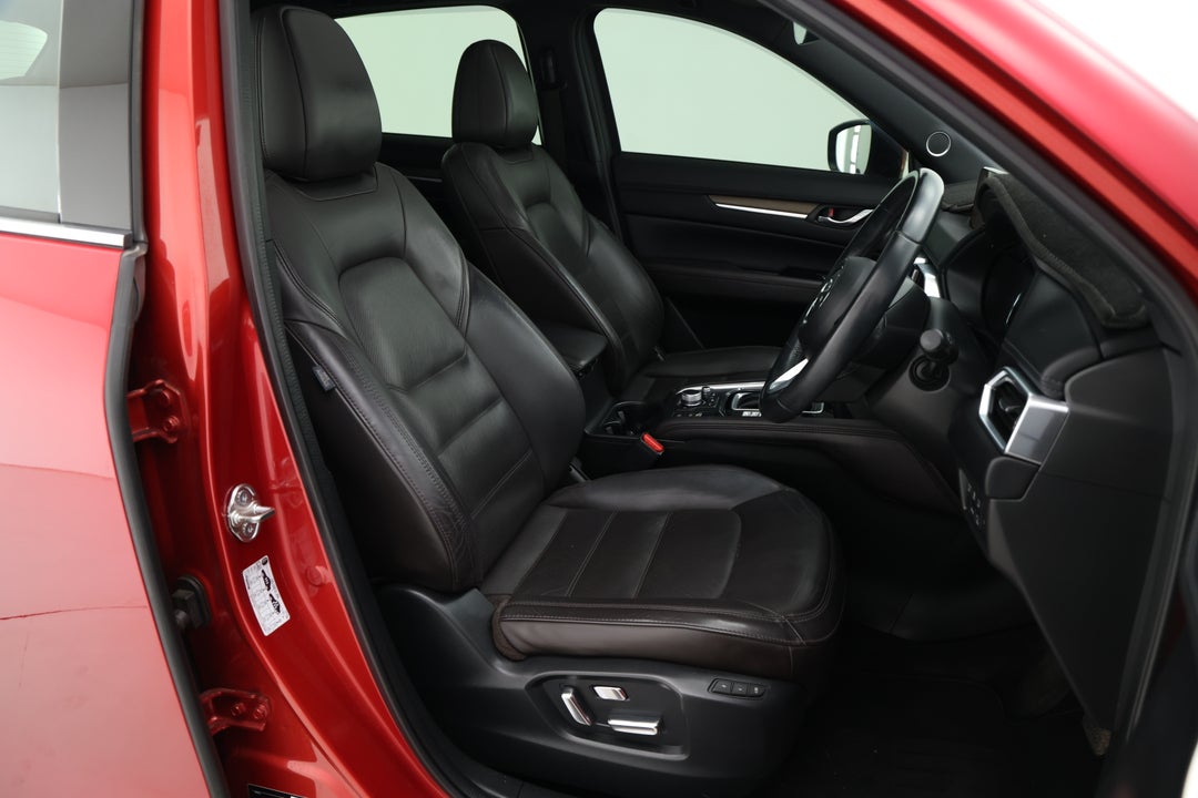 2019 Mazda CX-5 Akera (4x4), Automatic, 130610 km, Right Side Front Door Cabin View