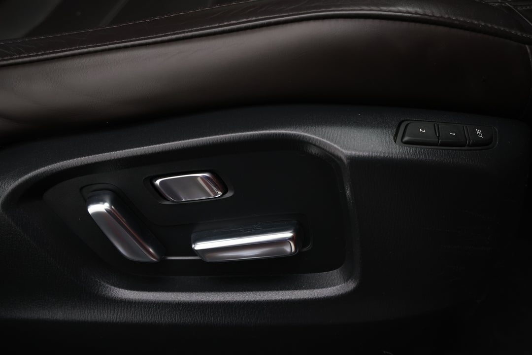 2019 Mazda CX-5 Akera (4x4), Automatic, 130610 km, Drivers Side Adjustment Panel