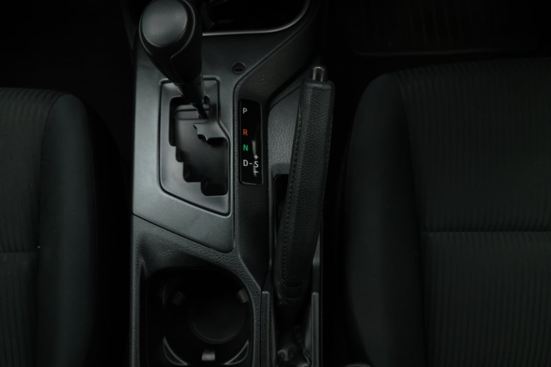 2017 Toyota RAV4 Gx (4x4), Automatic, 100818 km, Handbrake