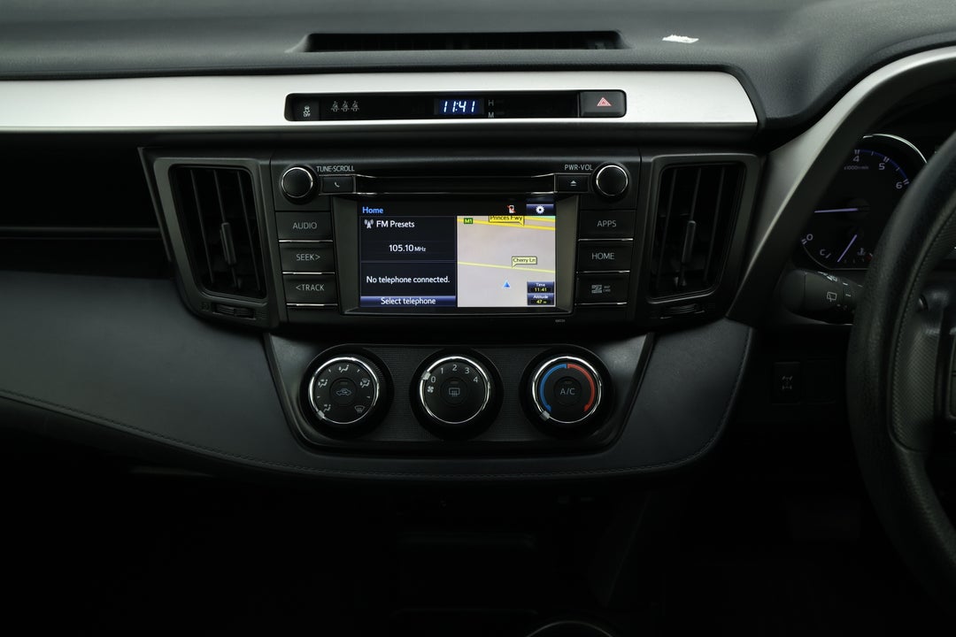 2017 Toyota RAV4 Gx (4x4), Automatic, 100818 km, Center Console