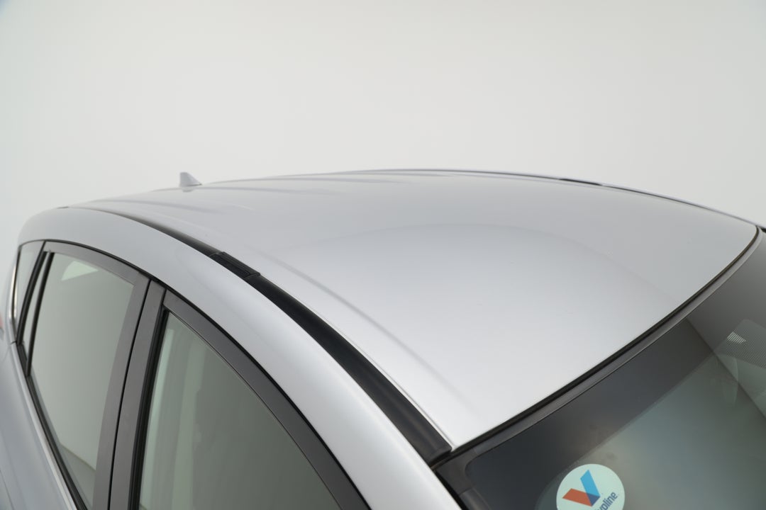 2017 Toyota RAV4 Gx (4x4), Automatic, 100818 km, Roof/Sunroof View