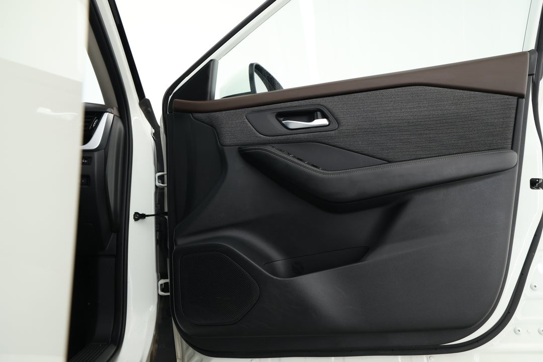 2024 Nissan X-trail St (2WD), Automatic, 51609 km, Speaker View