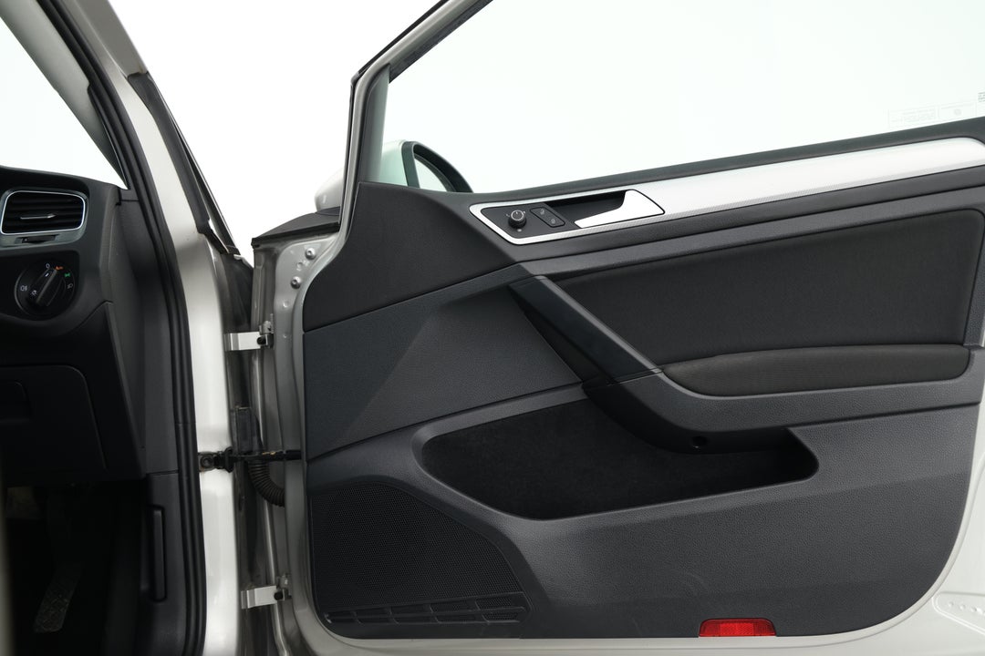 2018 Volkswagen Golf 110 Tsi Trendline, Automatic, 82627 km, Speaker View