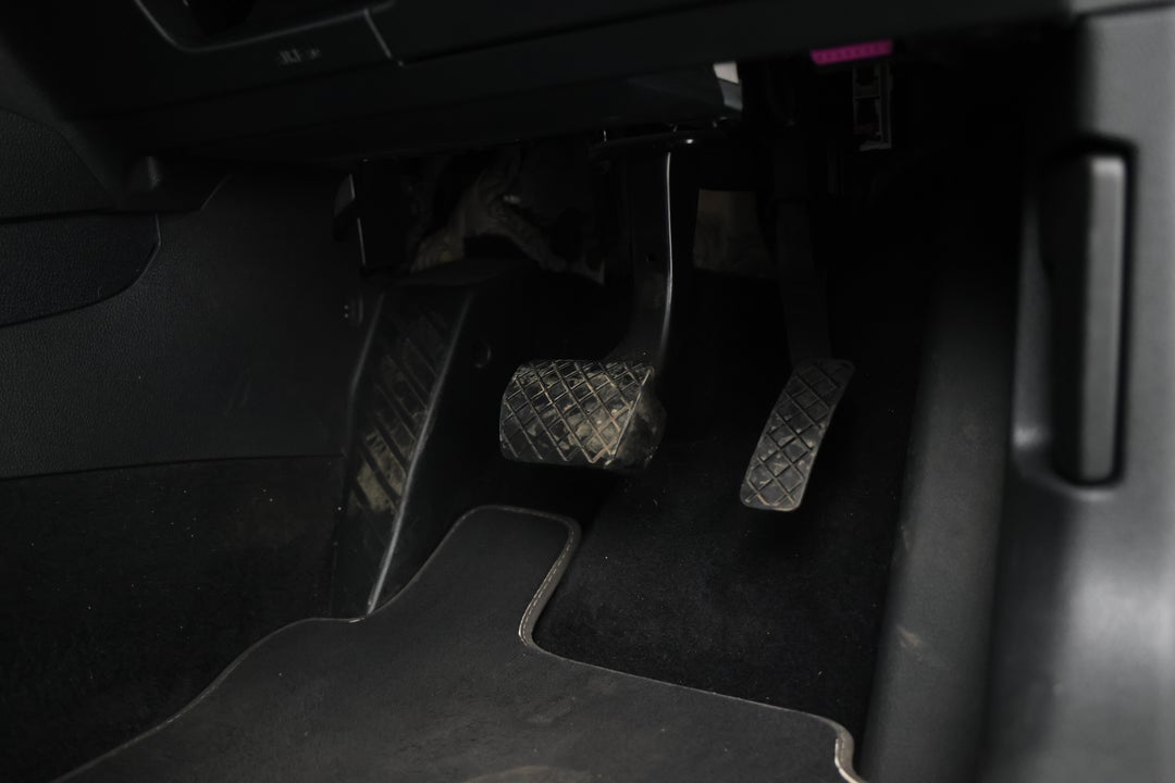 2018 Volkswagen Golf 110 Tsi Trendline, Automatic, 82627 km, Pedals and Footmat