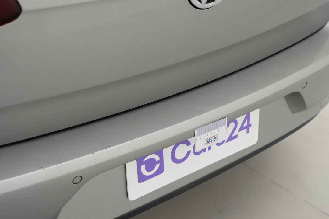 2018 Volkswagen Golf 110 Tsi Trendline, Automatic, 82627 km, Bumper Rear Scratch