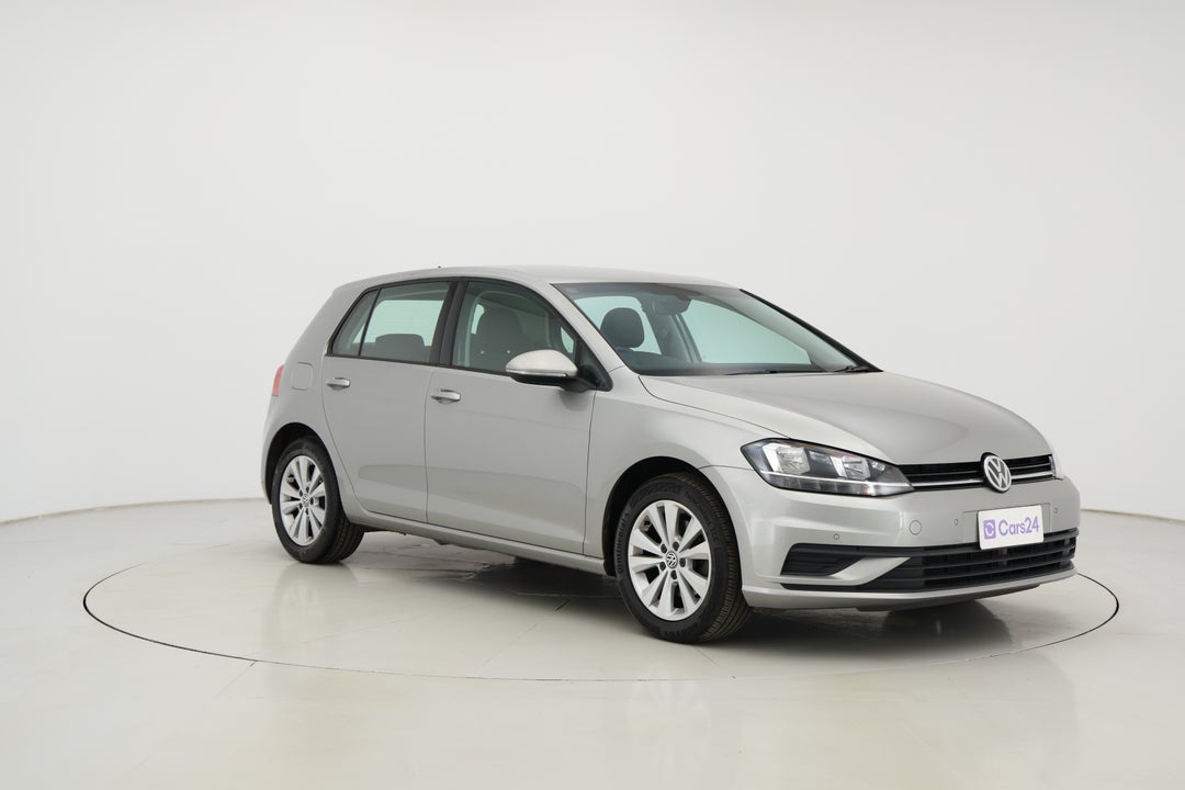 2018 Volkswagen Golf 110 Tsi Trendline, Automatic, 82627 km, Right Front Diagonal (45- Degree) View